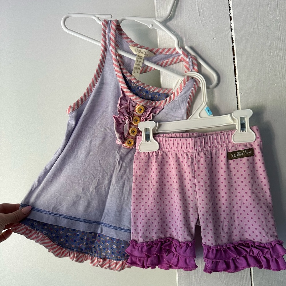 Size 4 Matilda Jane tank and shorties set. Please see all pictures+description